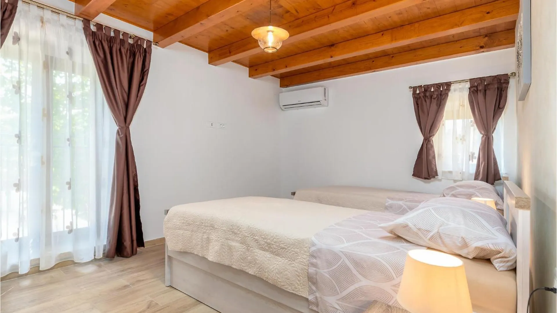 Tatil Evi Beautiful Home In Rojnići